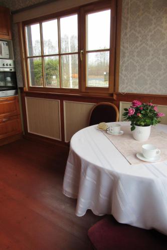 Konyha, Arina Holiday House in Nasva Kula (Saaremaa)