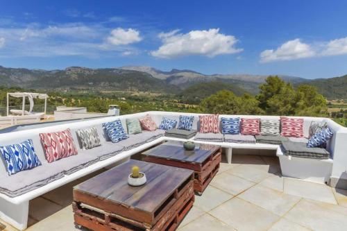 Ca ́n Domingo -Stylish villa with pool, gym & views 5