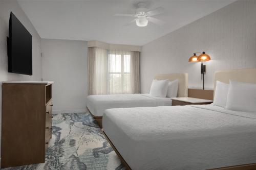 2 bedrooms, 4 beds