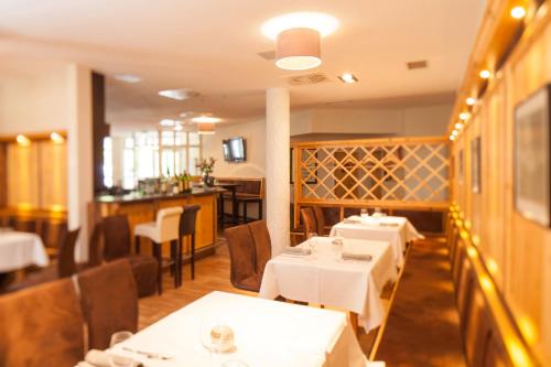 ห้องอาหาร, Hotel Romerstadt in เยอร์สโทเฟิน