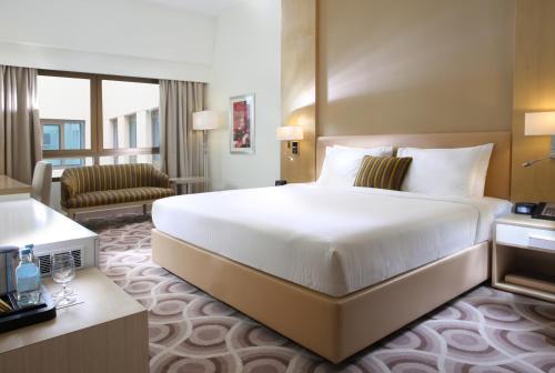 Metropolitan Hotel Dubai - image 10
