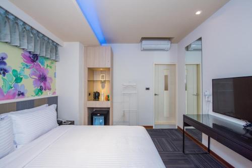 room detail thumbnail 0