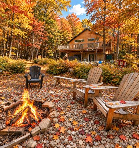 Modern Retreat in Forest with Hot Tub