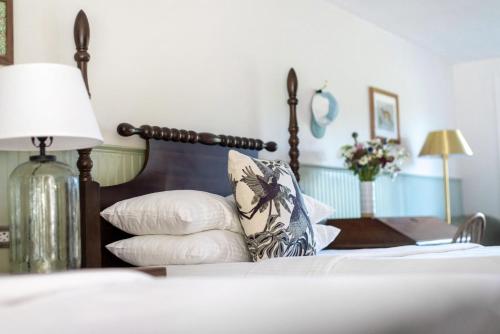 2 queen beds
