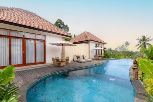 Swimming pool, The Green Sidemen in Klungkung