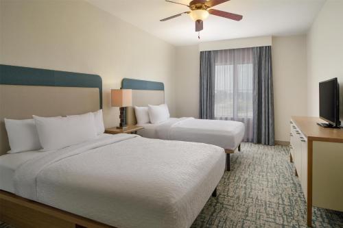 2 bedrooms, 4 beds