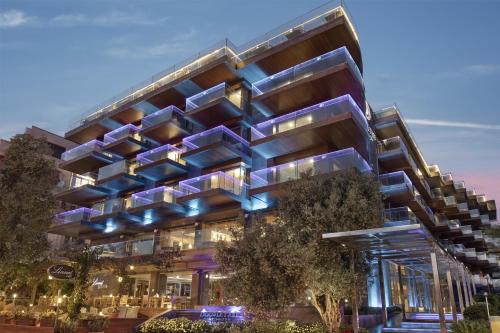 DoubleTree by Hilton Kusadasi
