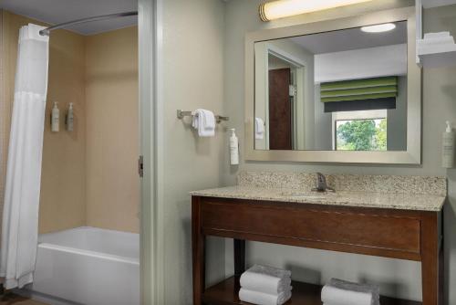 2 bedrooms, 2 beds
