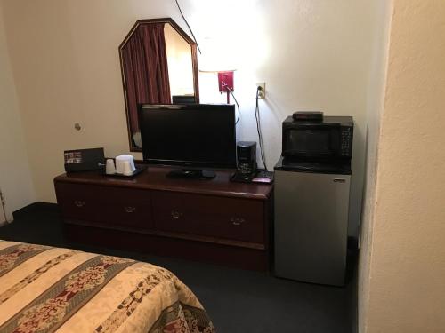 Budget Inn of Brownfield - image 6