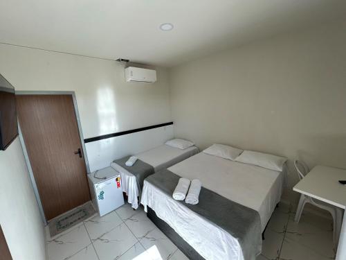 1 double bed, 1 twin bed
