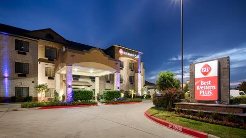 Best Western Plus Mansfield Inn & Suites in Mansfield
