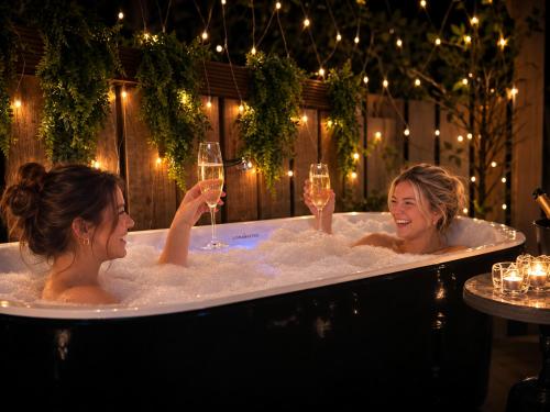Loch Lomond Hideaways- Luxury Cabins with Jacuzzi Hot Tubs for Two 3