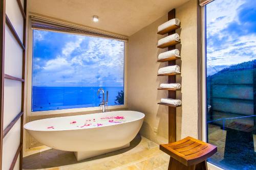 Badkamer, CeBlue Villas in Anguilla