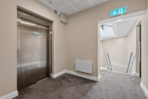 Castle Buildings Serviced Apartments 2