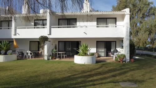 Facilities, By the Beach in Almancil