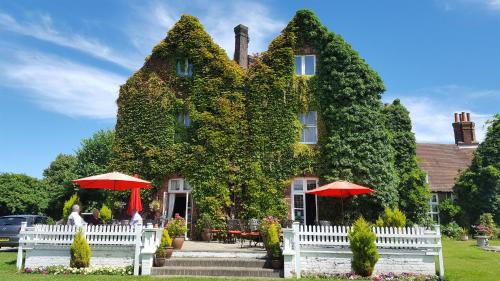 voco Letchworth Hall by IHG