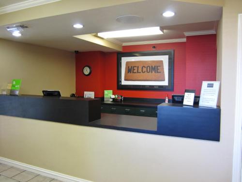 Extended Stay America Suites - Los Angeles - LAX Airport - El Segundo