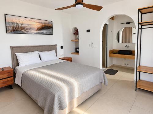 1 queen bed