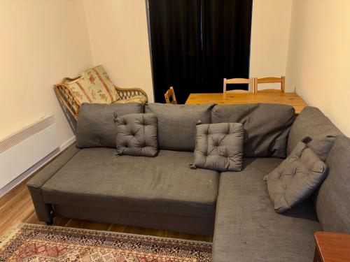 2 bedrooms, 4 beds