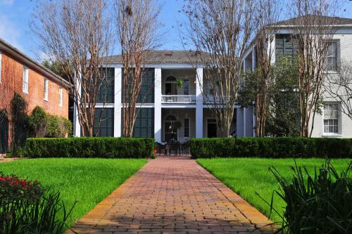 Monmouth Historic Inn - 출입구