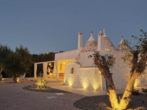 Trullo in Puglia with Private Pool and Charm