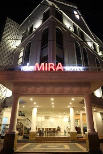 DeMira Hotel near Monumen Perjuangan POLRI