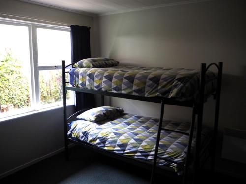 1 bunk bed