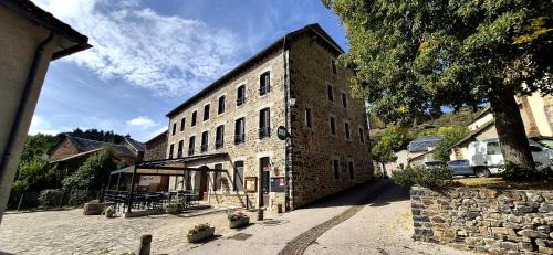 Logis Hôtel Auberge de l'Allagnonette