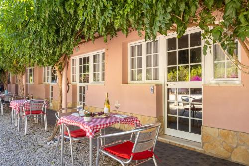 Quinta Aida Farmhouse Double and Twin Rooms 2