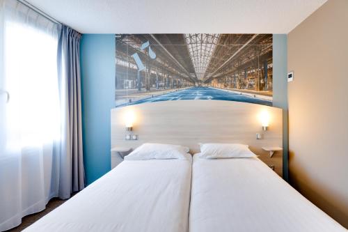 4 twin beds