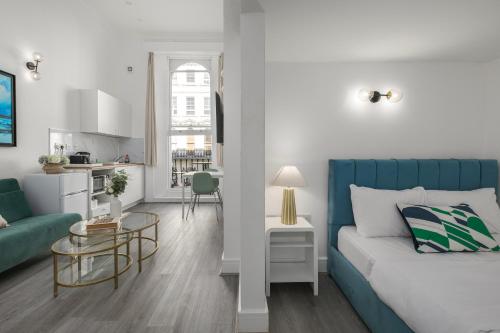 Chic Kensington Suite