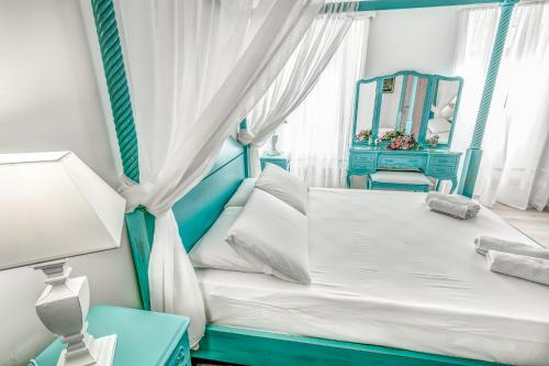 Belone Suite 5