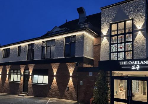 Oaklands Hotel
