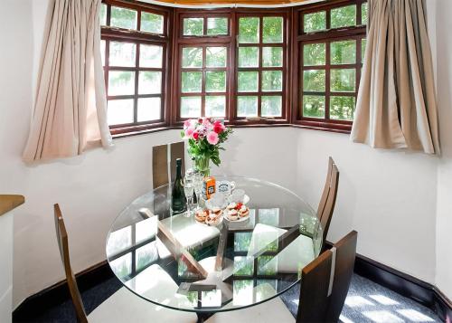 Kenegie Manor 3