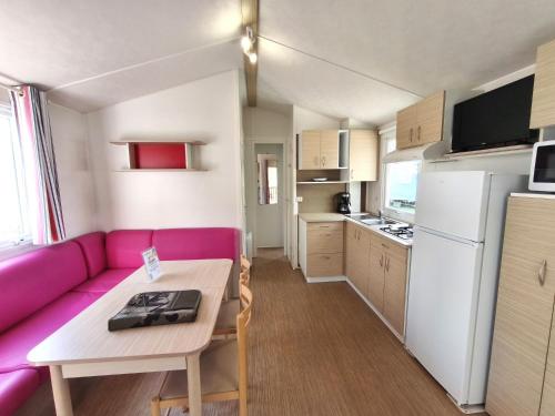 Camping Insolite Le Haut Village 3