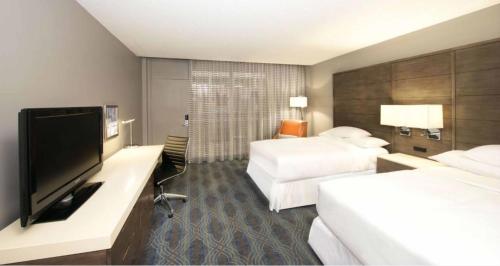 2 double beds