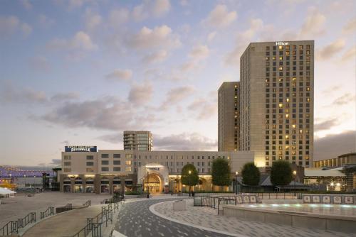 Hilton New Orleans Riverside