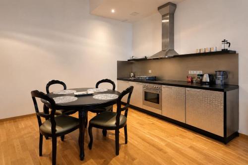 Old Town Tallinn Luxury Residence 5