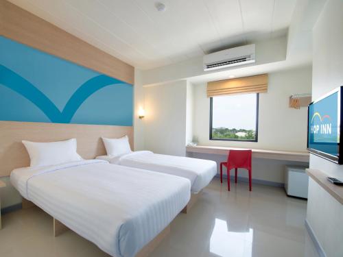 2 twin beds