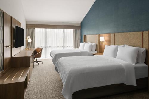 2 double beds