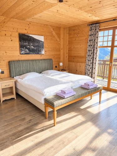 1 queen bed