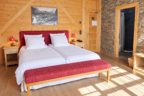 3 twin beds