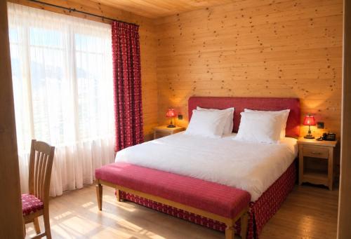 2 twin beds