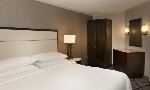 2 bedrooms, 4 beds