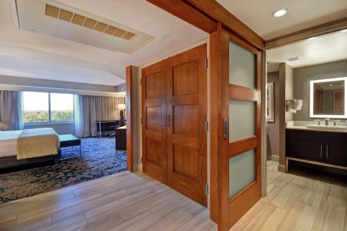 Fürdőszoba, Embassy Suites by Hilton Raleigh Durham Research Triangle in Cary (Észak-Karolina)
