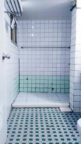 Chia Rong Hostel - 화장실