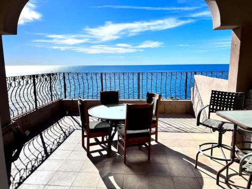 Puerto Viejo C2 Waterfront 3BR on the Malecon