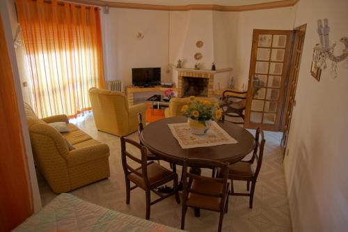 Apartamentos e Quartos Atalaia 3