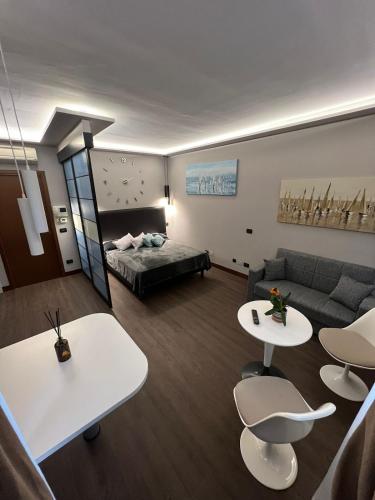 Giulia Suite -Metro MM1 -Next to Collegiate Milan North -Box auto