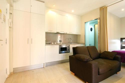 ClassBedroom Barcelona Beach Apartments 2